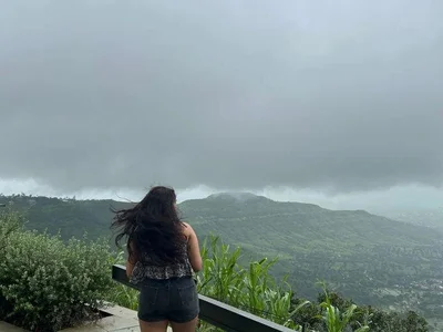 Khwaish26 live cam video preview